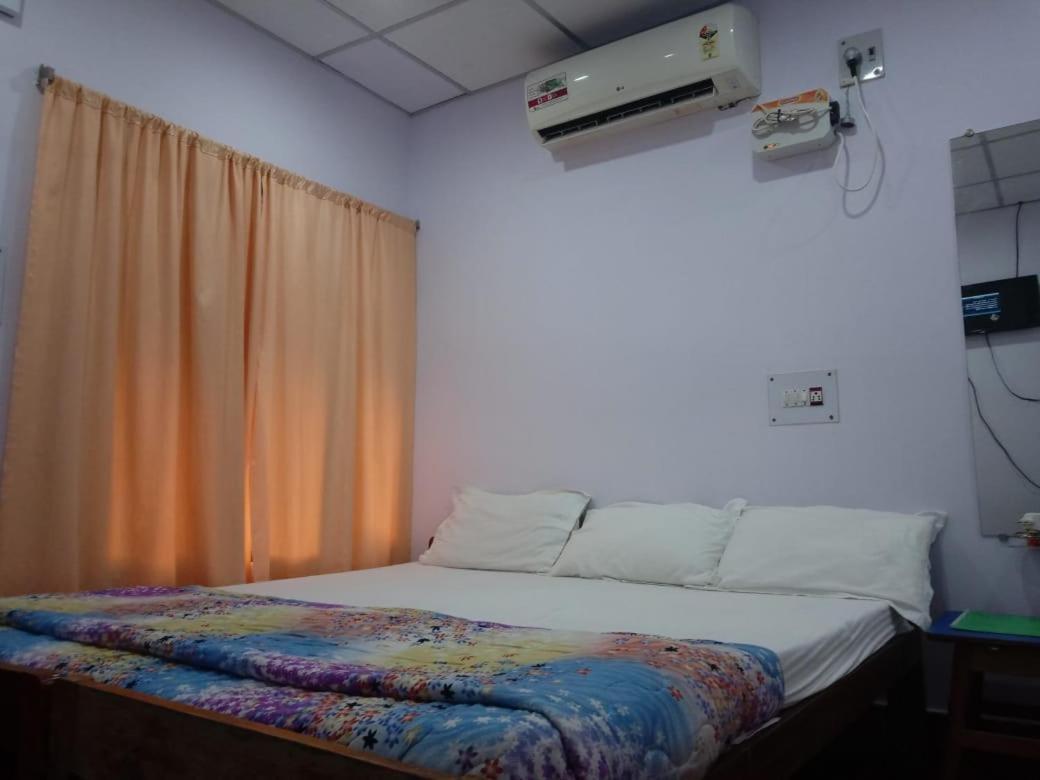 Coconhuts Beach Resort Lakshmanpur Экстерьер фото