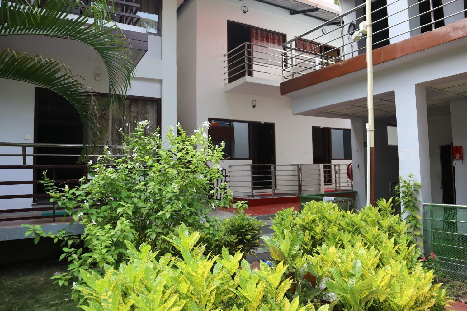 Coconhuts Beach Resort Lakshmanpur Экстерьер фото