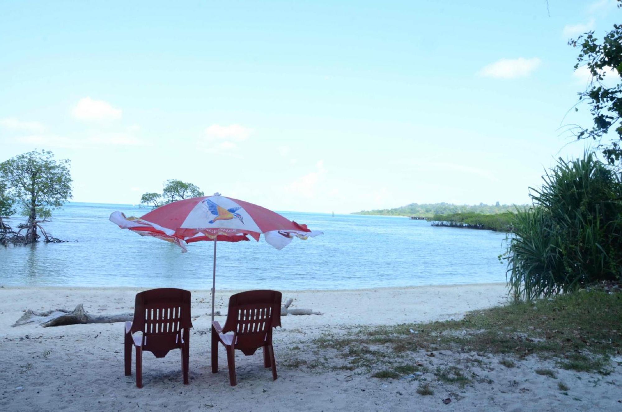 Coconhuts Beach Resort Lakshmanpur Экстерьер фото