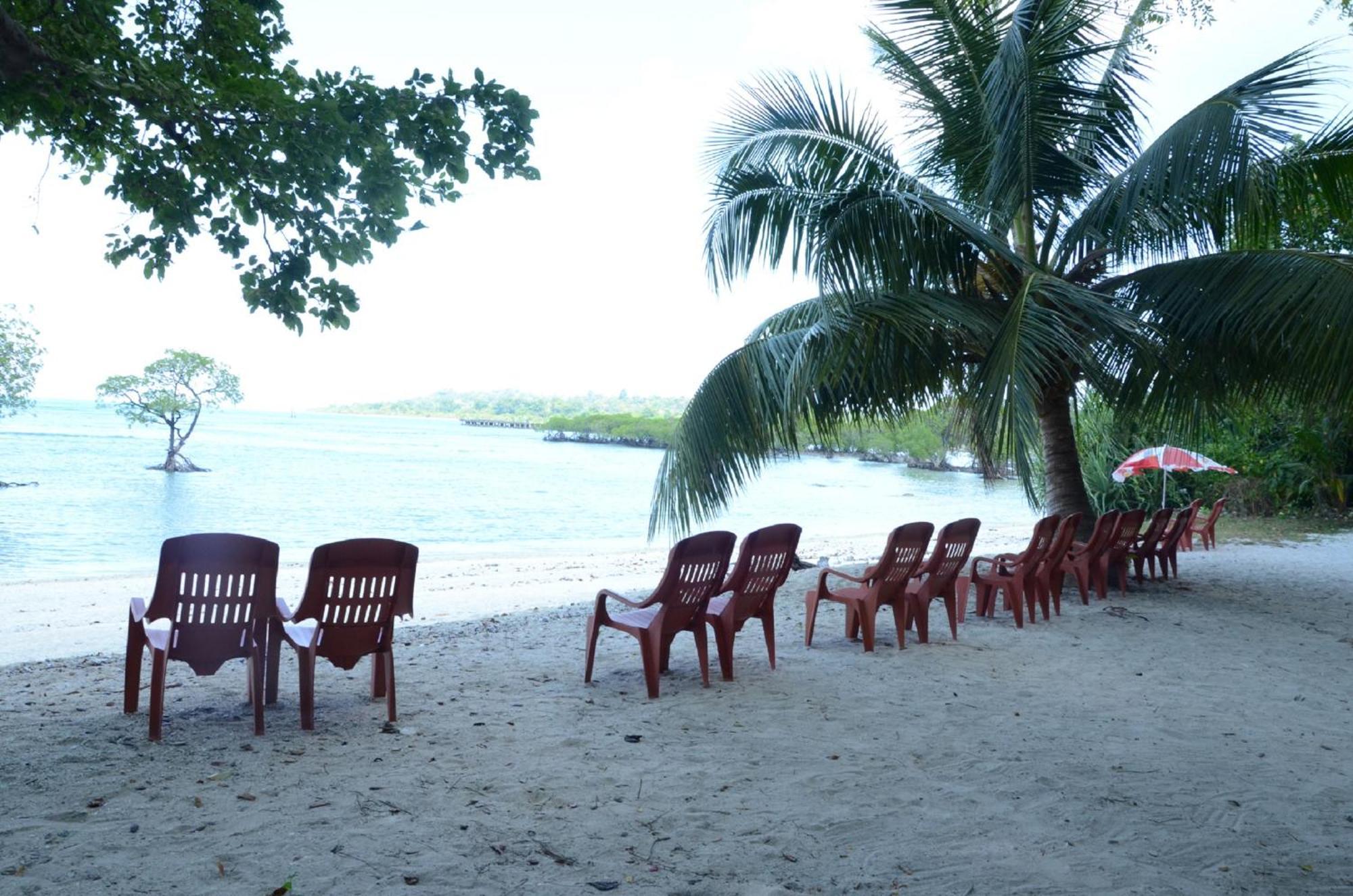 Coconhuts Beach Resort Lakshmanpur Экстерьер фото